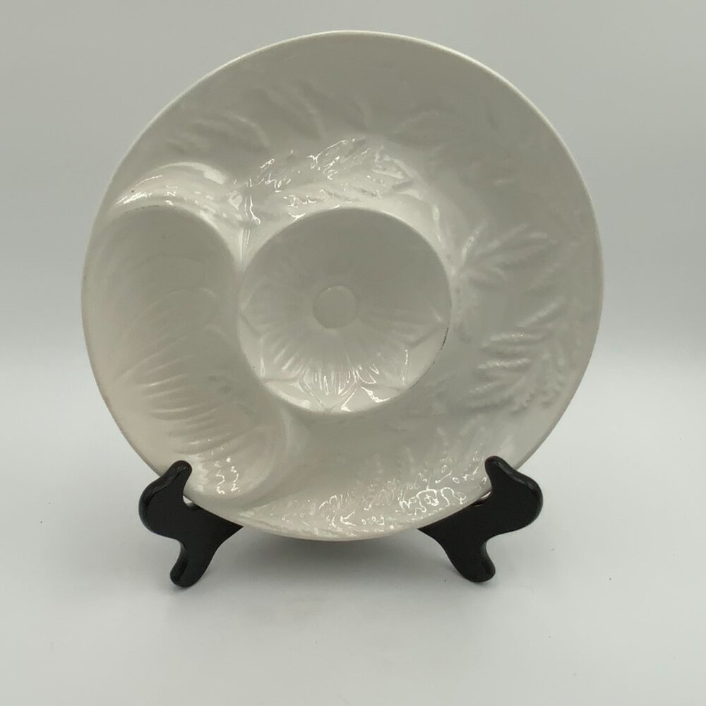 VINTAGE OFF-WHITE ARTICHOKE CALIFORNIA POTTERY 452 DISH